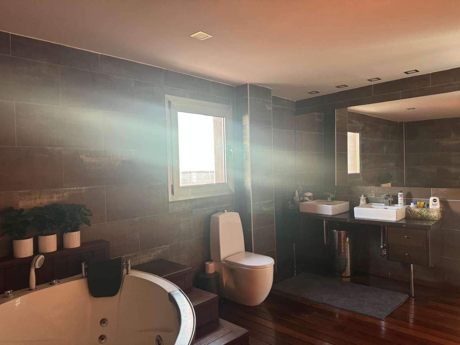 Venta Chalet de Lujo. Se acepta formula alquiler con opción a venta y permuta como parte de pago