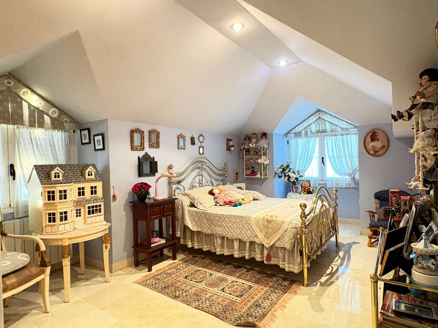 MANSION UNICA EN ALICANTE EN ZONA RESIDENCIAL DE SAN VICENTE DEL RASPEIG