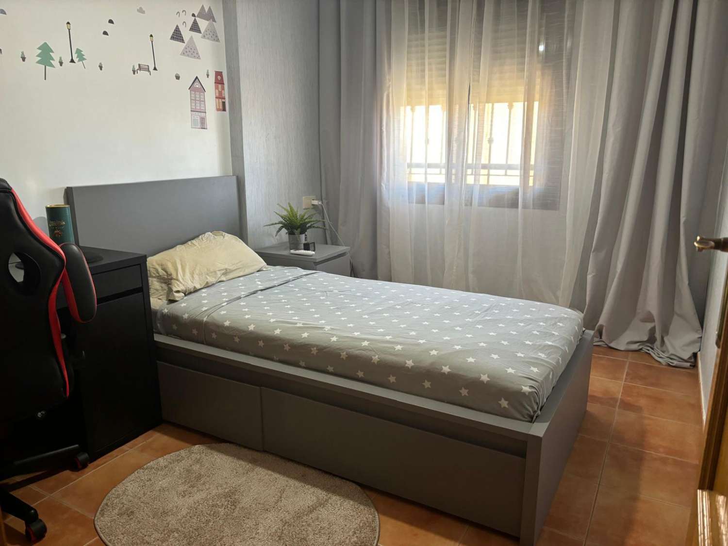 Estupendo Bungalow en urbanización entre San Juan Playa y San Juan pueblo