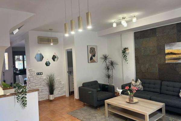 Estupendo Bungalow en urbanización entre San Juan Playa ...