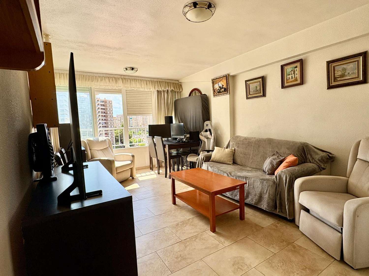 2 linea Playa San Juan, orientación sur, urbanización