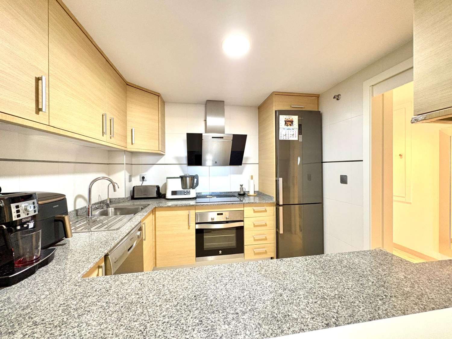 LUMINOSO PISO EN LA ZONA MÁS PRESTIGIOSA DE LA PLAYA SAN JUAN