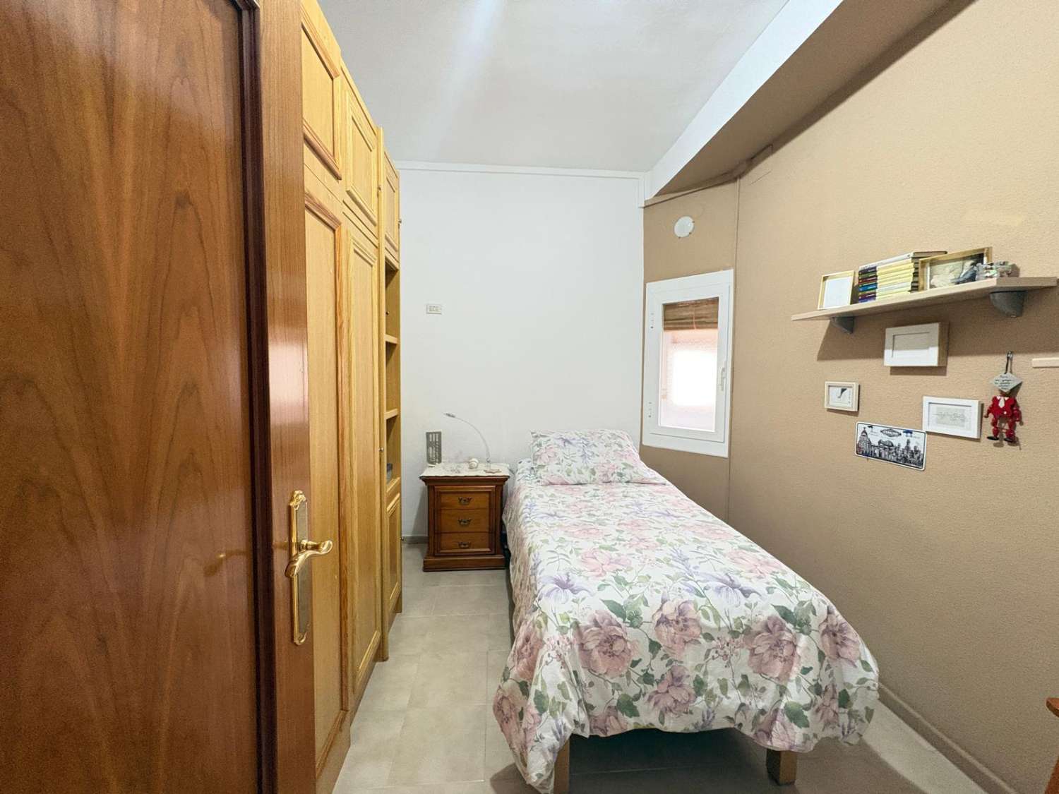 EN ZONA JUZGADOS PISO CON POTENCIAL DE RENYABILIDAD POR HABITACIONES