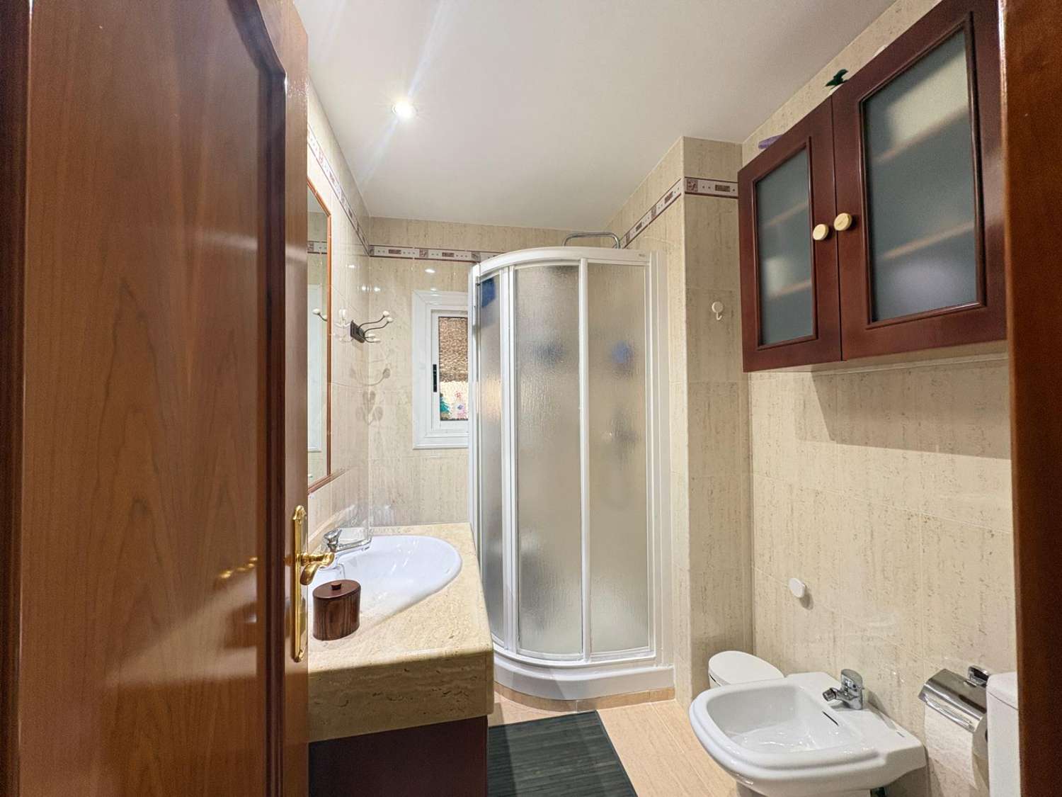 EN ZONA JUZGADOS PISO CON POTENCIAL DE RENYABILIDAD POR HABITACIONES