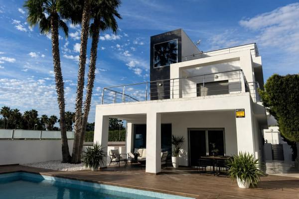 Villa de lujo en zona golf y playa San Juan